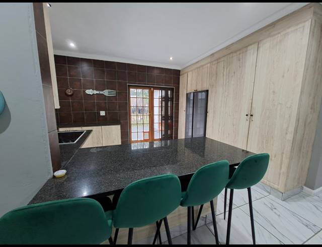 4 BEDROOM HOUSE FOR SALE IN HENLEY ON KLIP